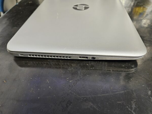 HP Pavilion 13" - Windows 11 - intel i3 - 4GB Ram - 256GB SSD -  Microsoft Office Pro 2021